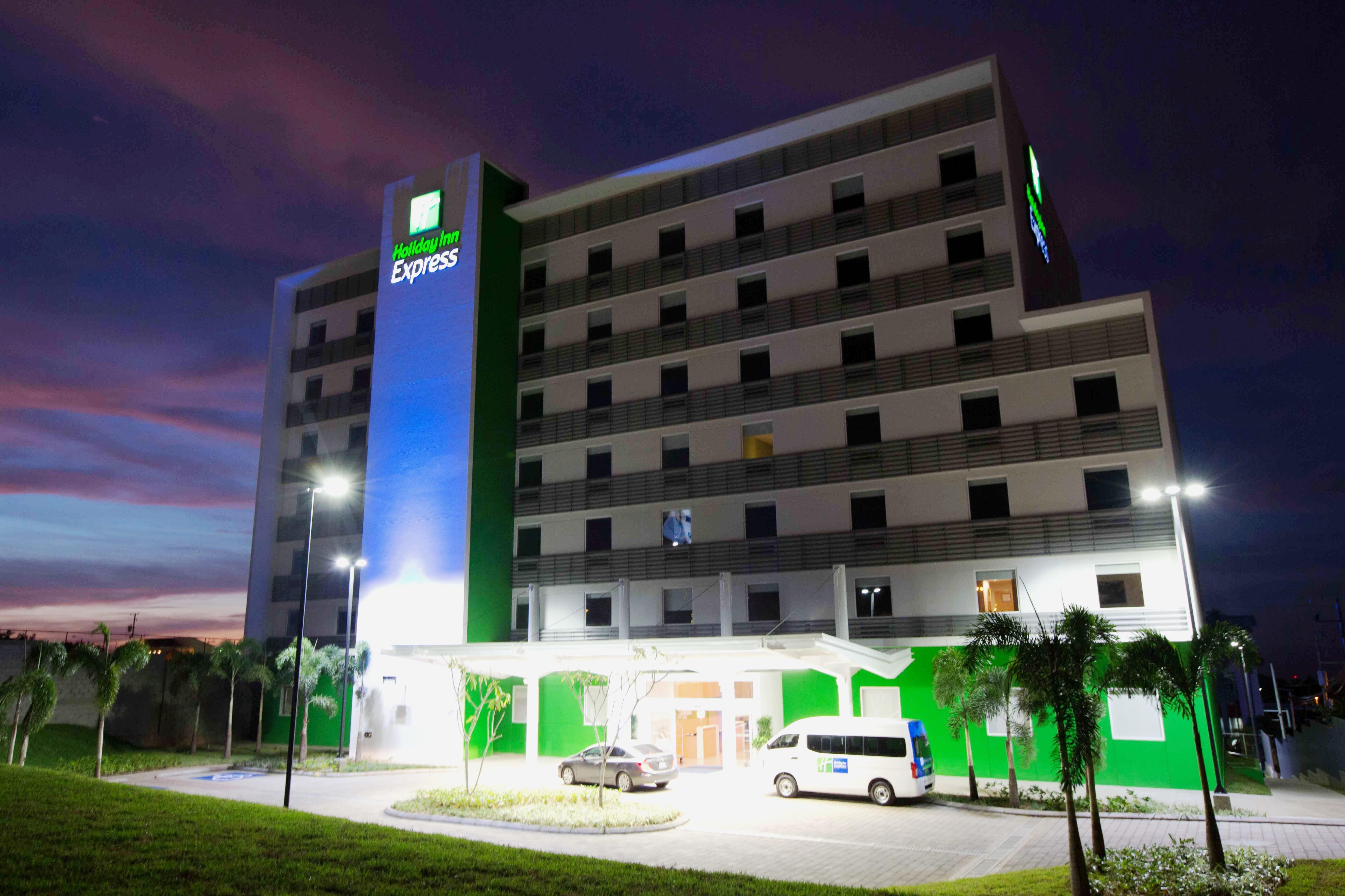 Holiday Inn Express Managua By Ihg Extérieur photo
