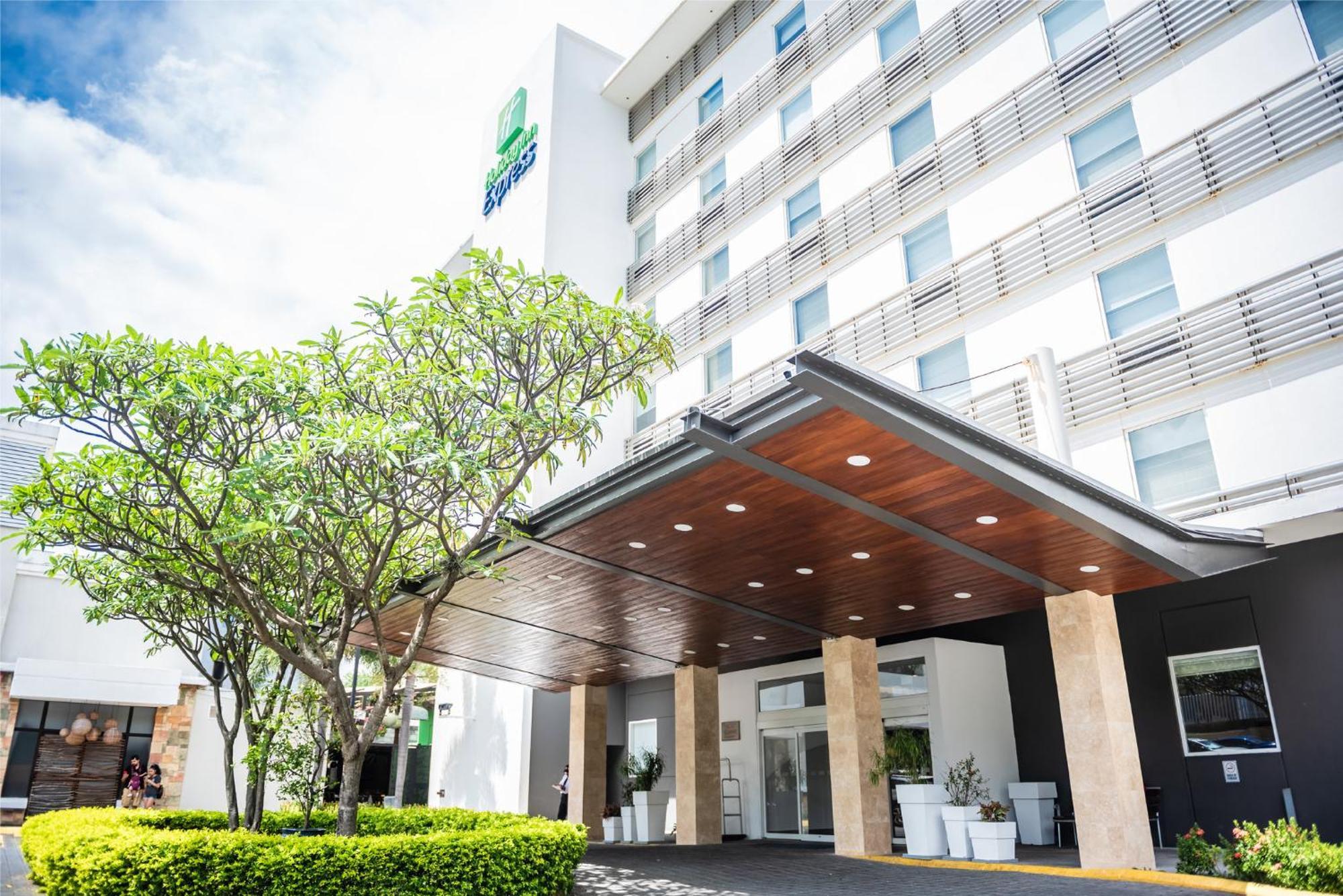 Holiday Inn Express Managua By Ihg Extérieur photo